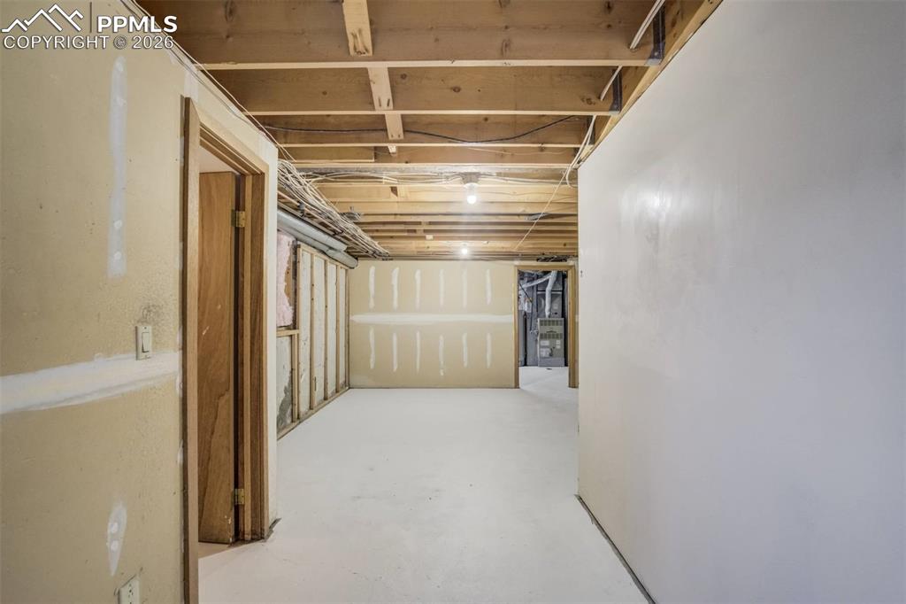 Image 31 of 50: Basement