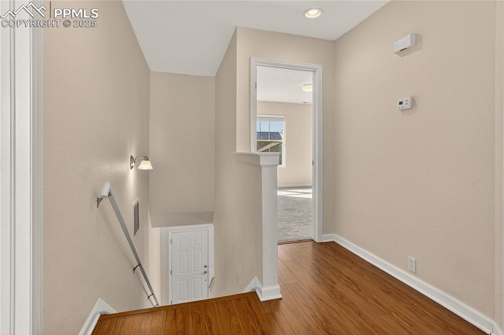 Image 13 of 25: Upstairs landing