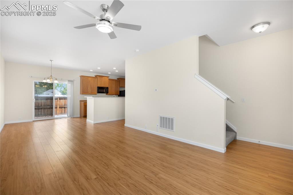 Image 4 of 25: Great space to entertain