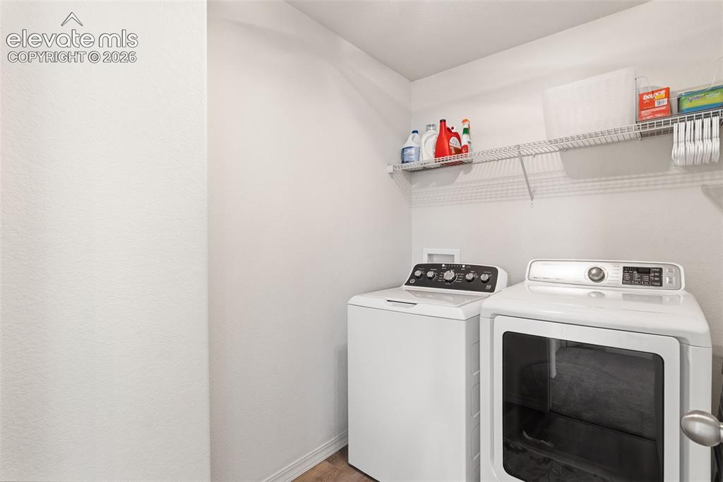 Image 10 of 30: Laundry