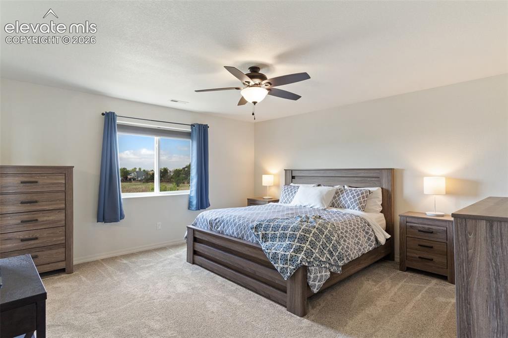 Image 11 of 30: Bedroom