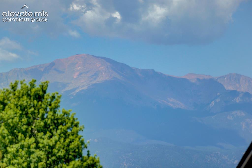 Image 9 of 49: Pi