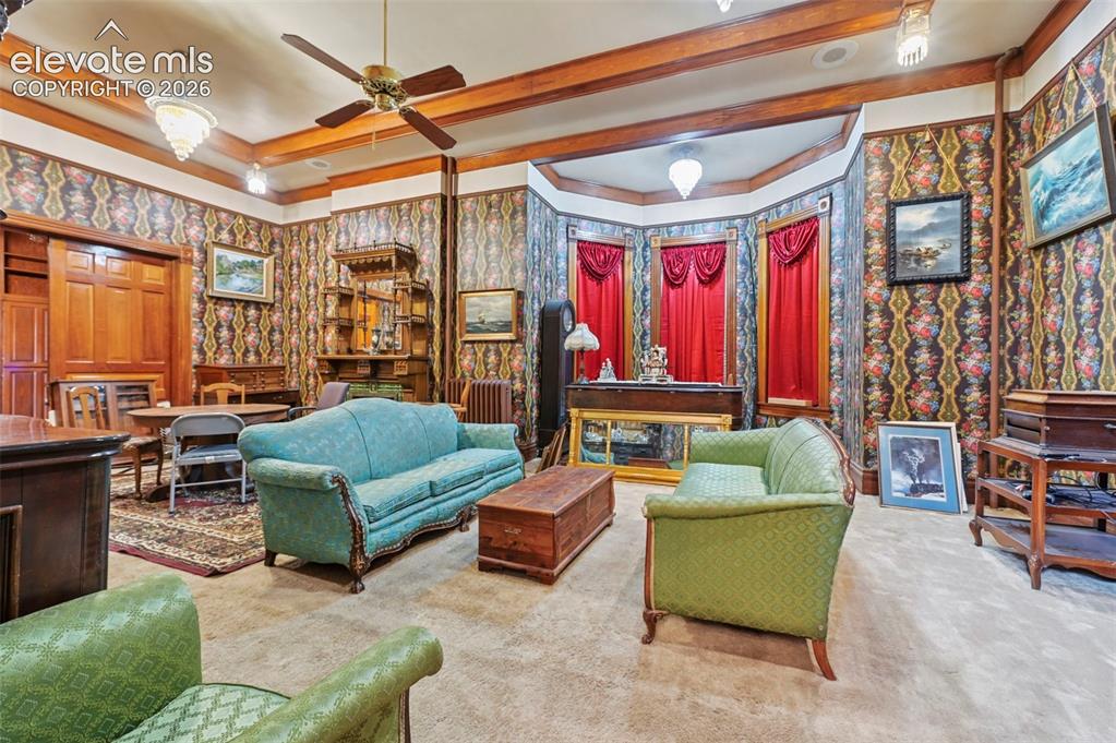 Image 18 of 28: Sitting Room