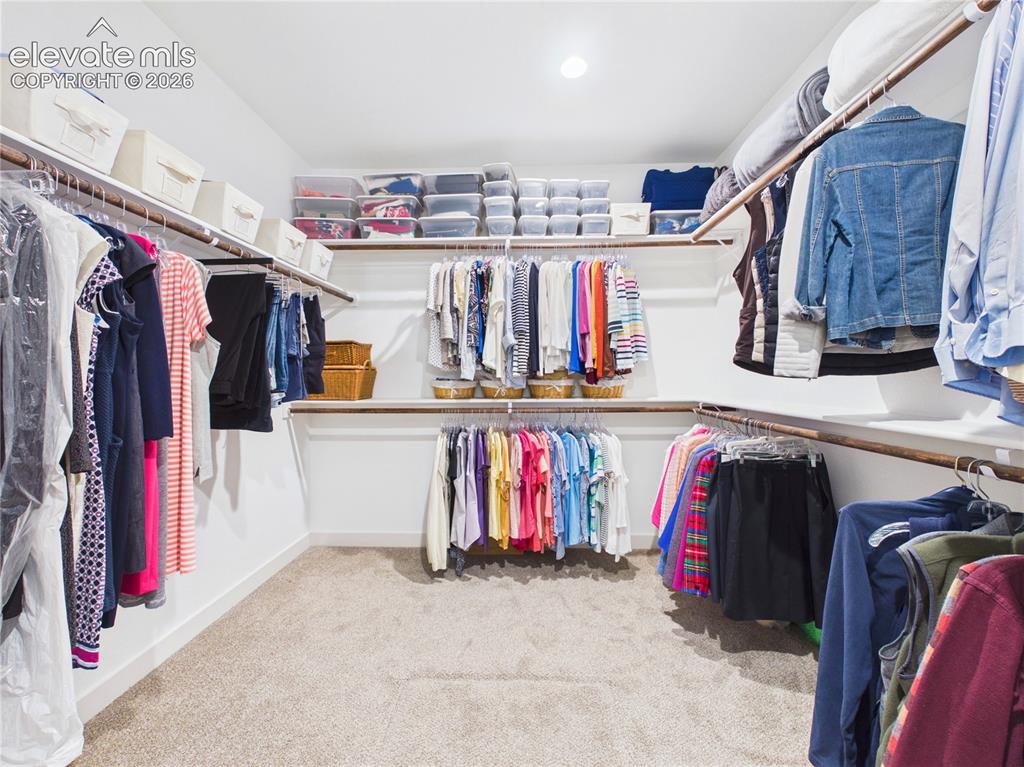 Image 24 of 43: Closet