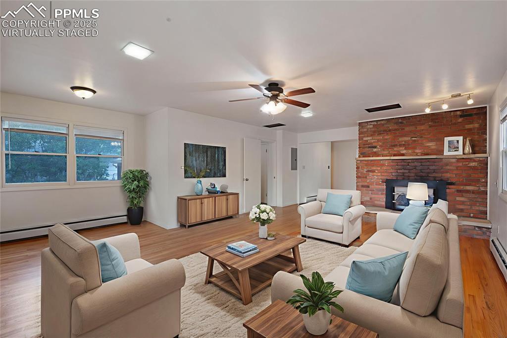 Image 15 of 40: Virtually staged