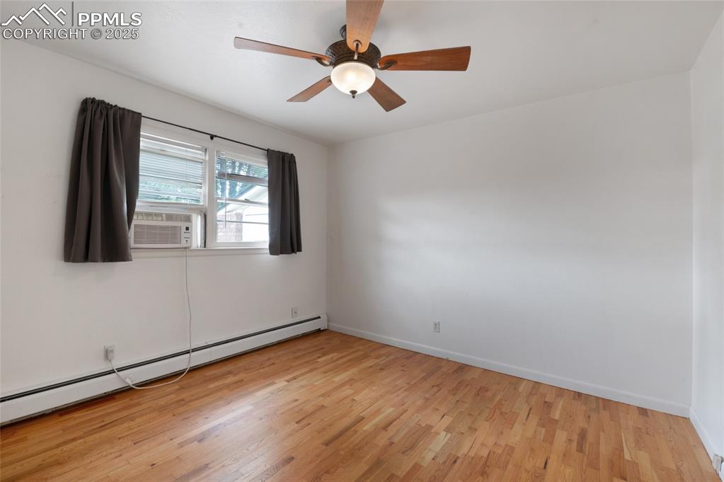 Image 18 of 40: Master Bedroom