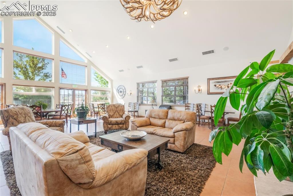 Image 42 of 44: Living Room