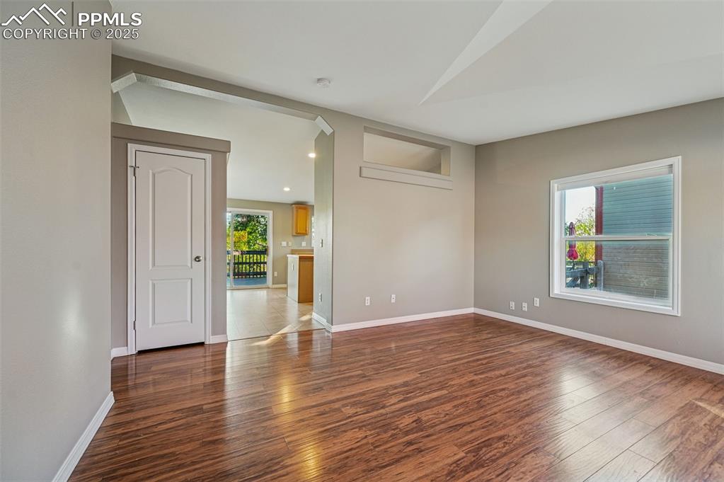 Image 7 of 44: Living Room