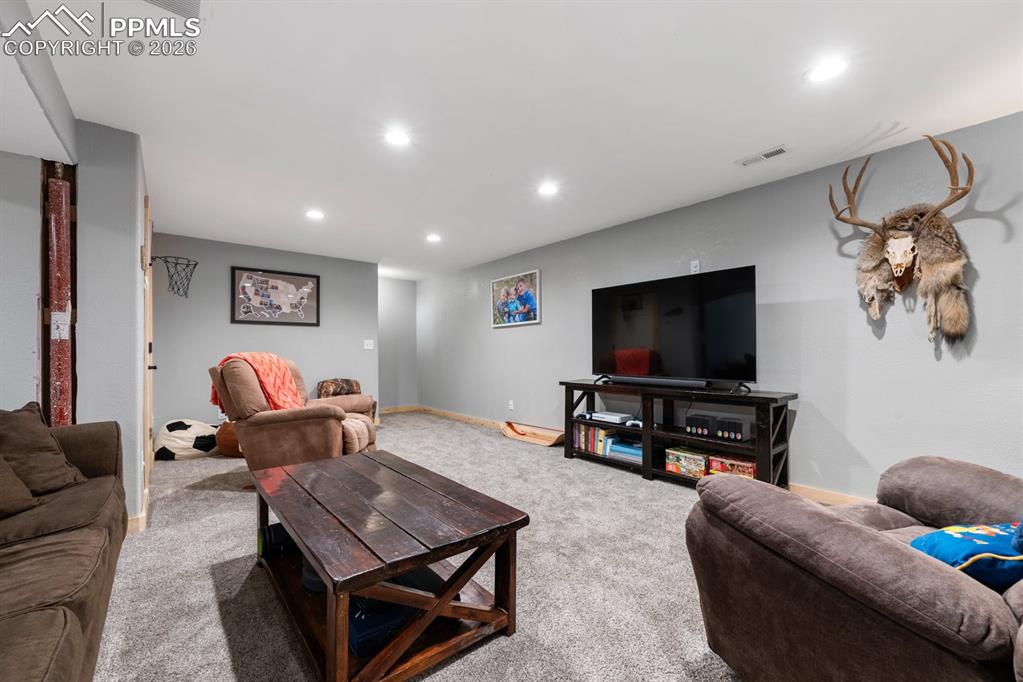 Image 20 of 38: Family Room