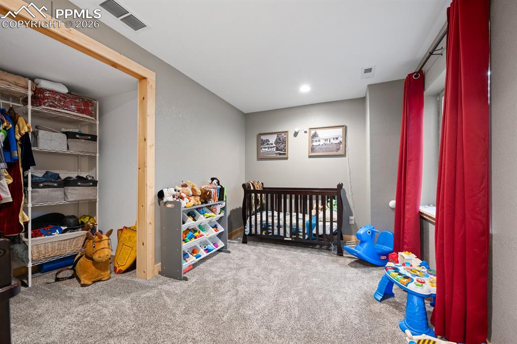 Image 25 of 38: Bedroom