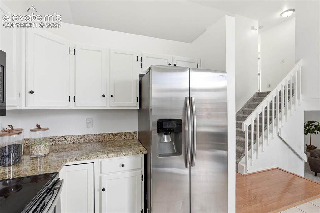 Image 10 of 43: Kitchen