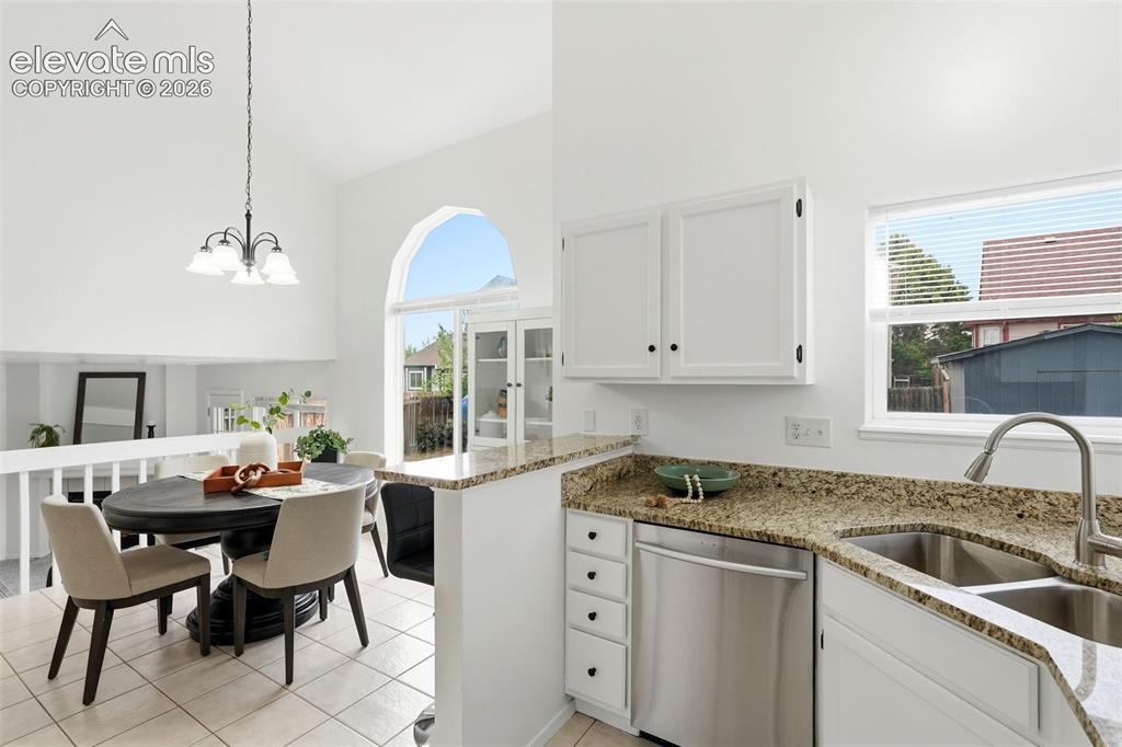 Image 9 of 43: Kitchen