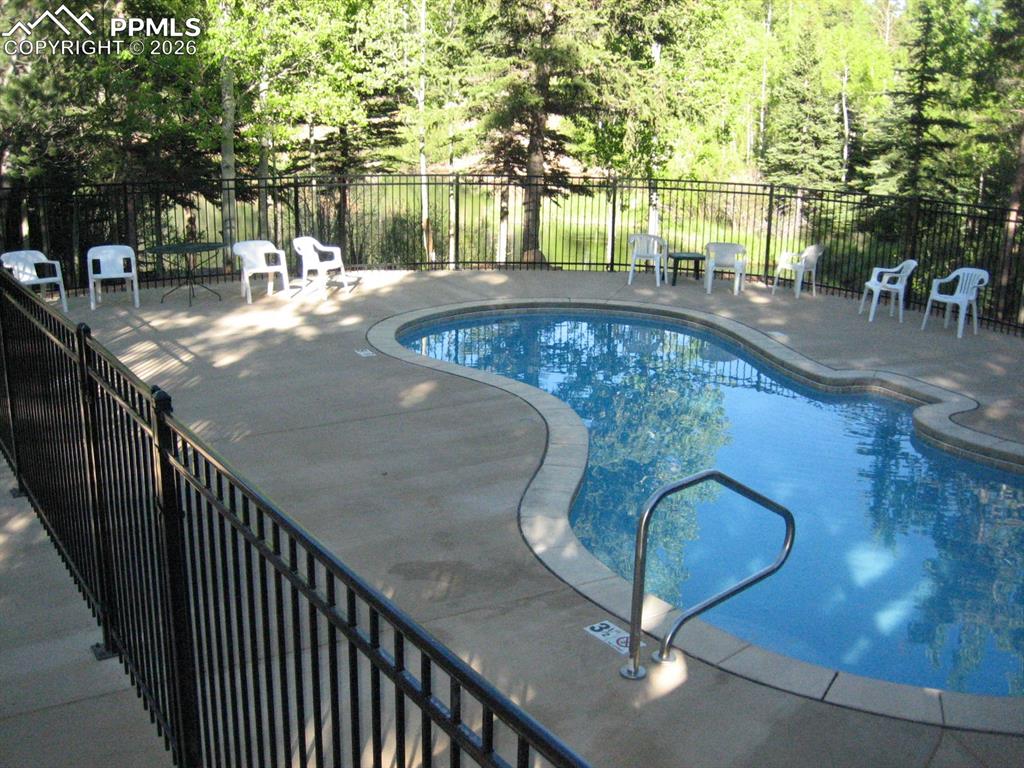 Image 10 of 10: Community Pool