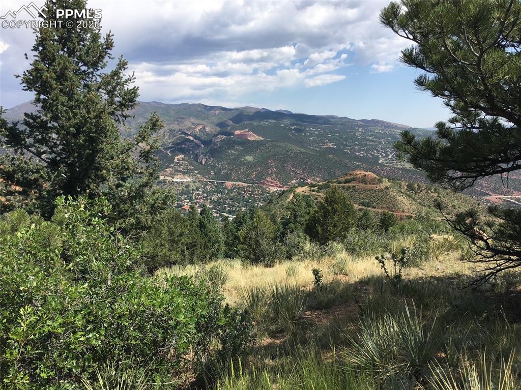 Image 4 of 10: View