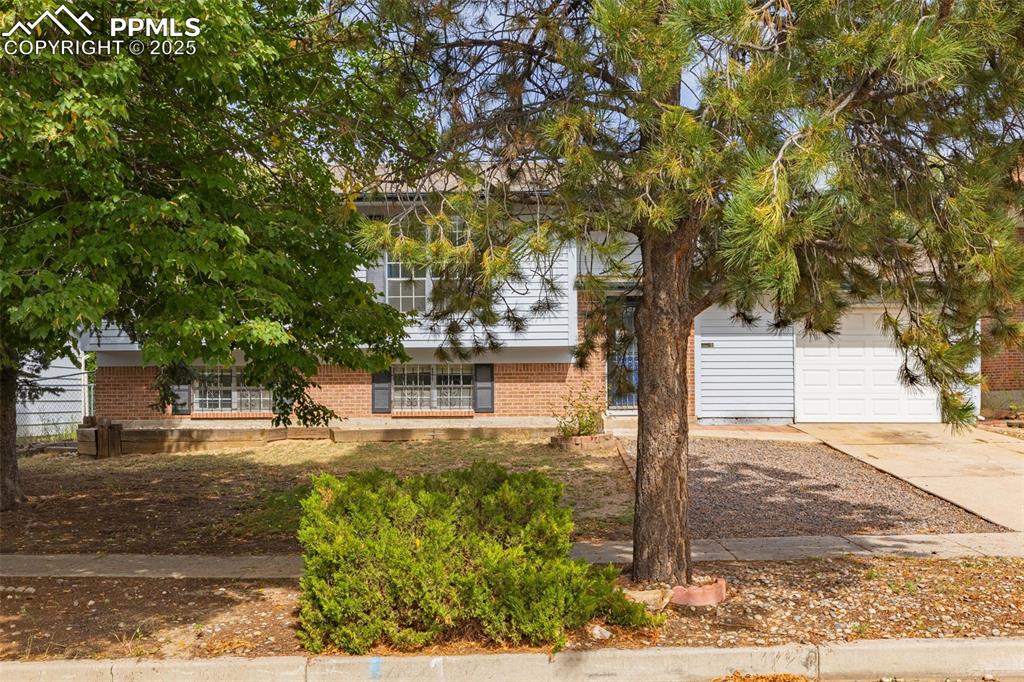 Image 2 of 45: Front of Structure