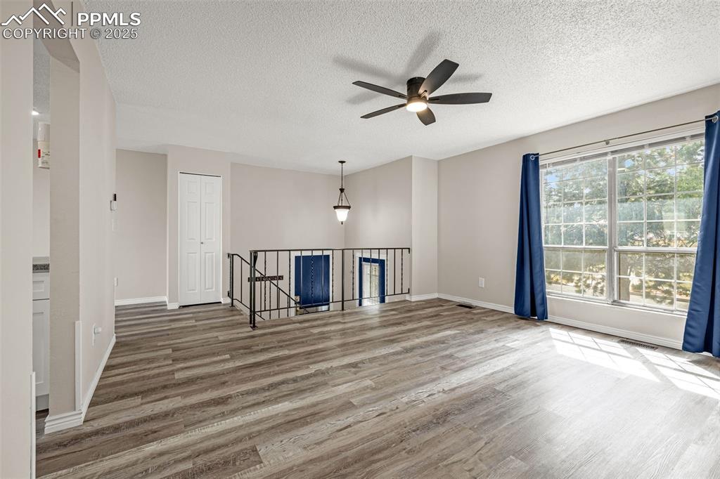 Image 6 of 45: Living Room