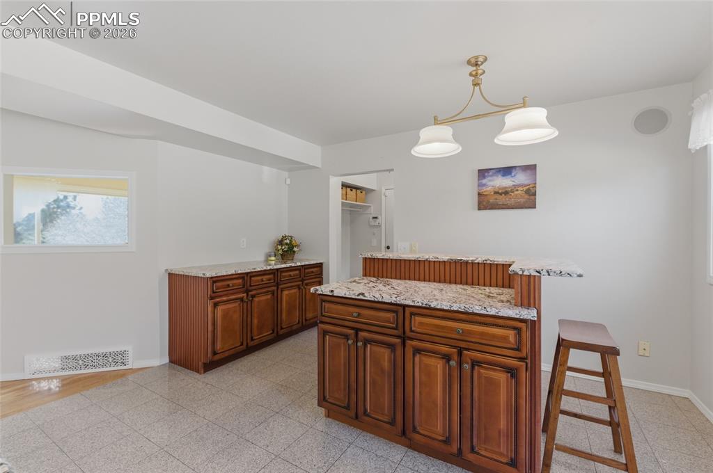 Image 16 of 48: Kitchen