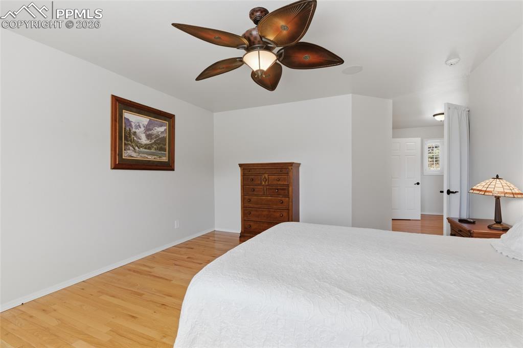 Image 22 of 48: Master Bedroom