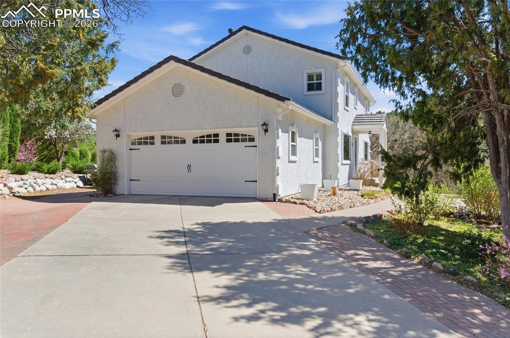 Image 4 of 48: Front of Structure