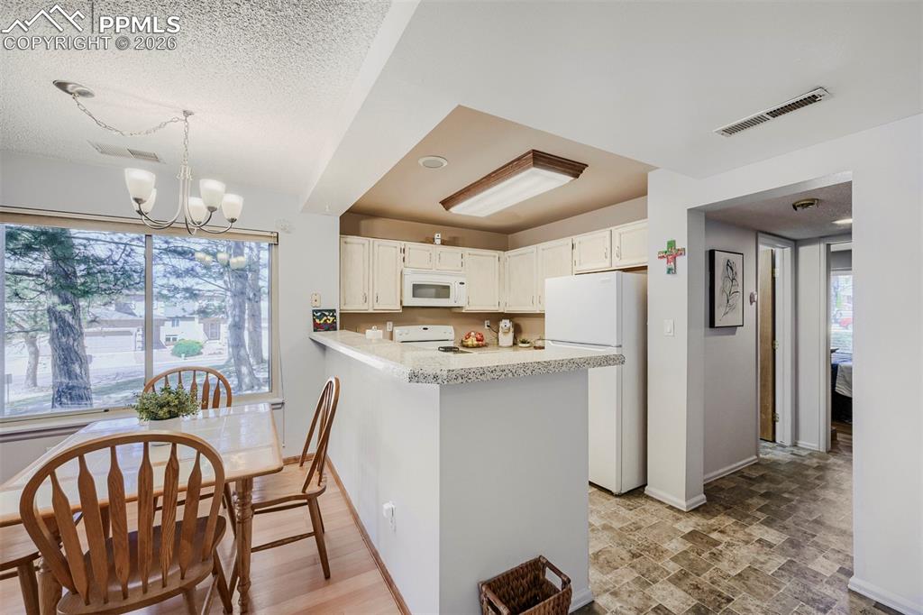 Image 10 of 29: Kitchen