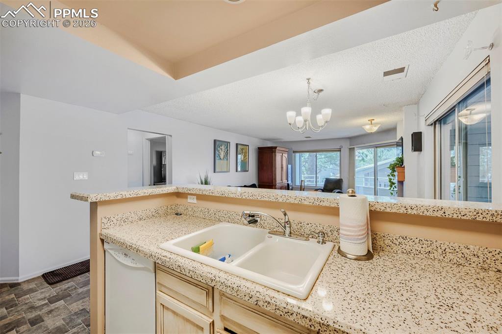 Image 12 of 29: Kitchen