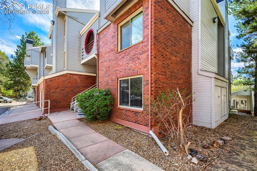 Image 3 of 29: Side of Structure