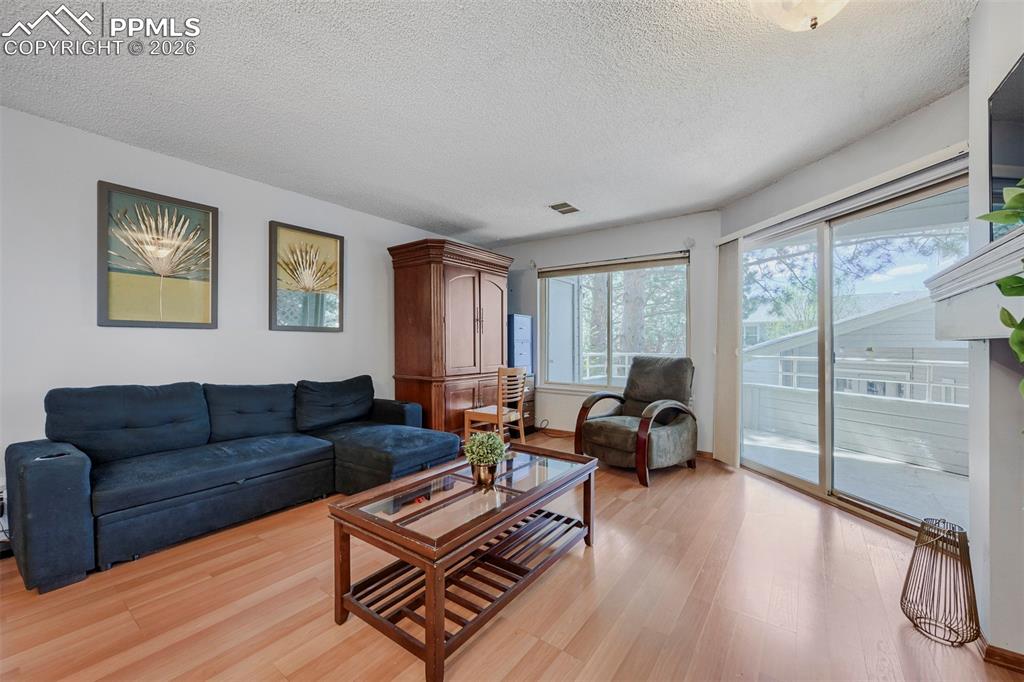 Image 4 of 29: Living Room