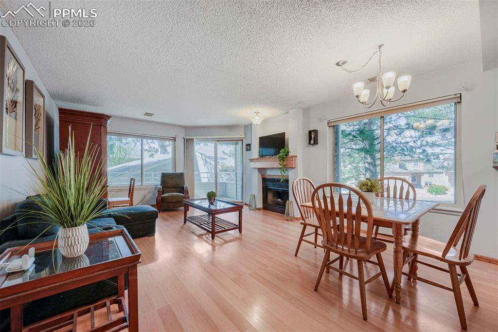 Image 7 of 29: Dining Area