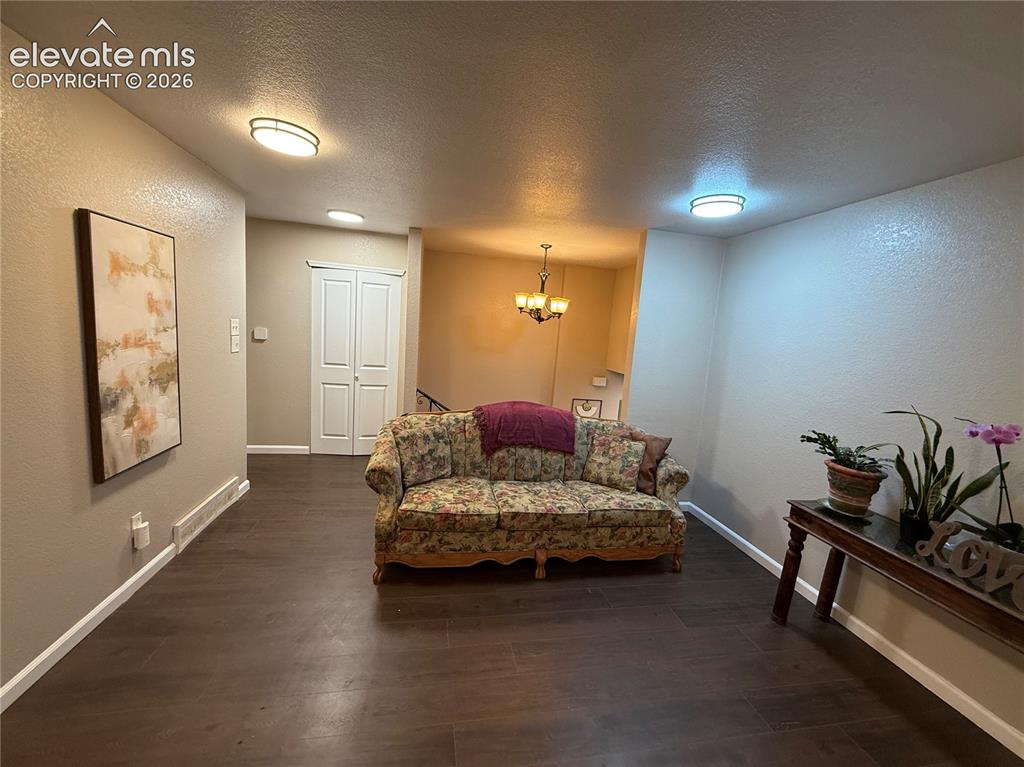 Image 6 of 30: Living Room
