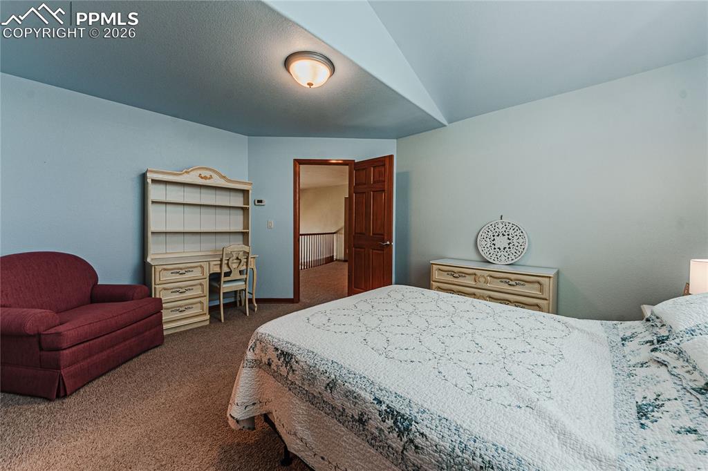 Image 25 of 50: Bedroom