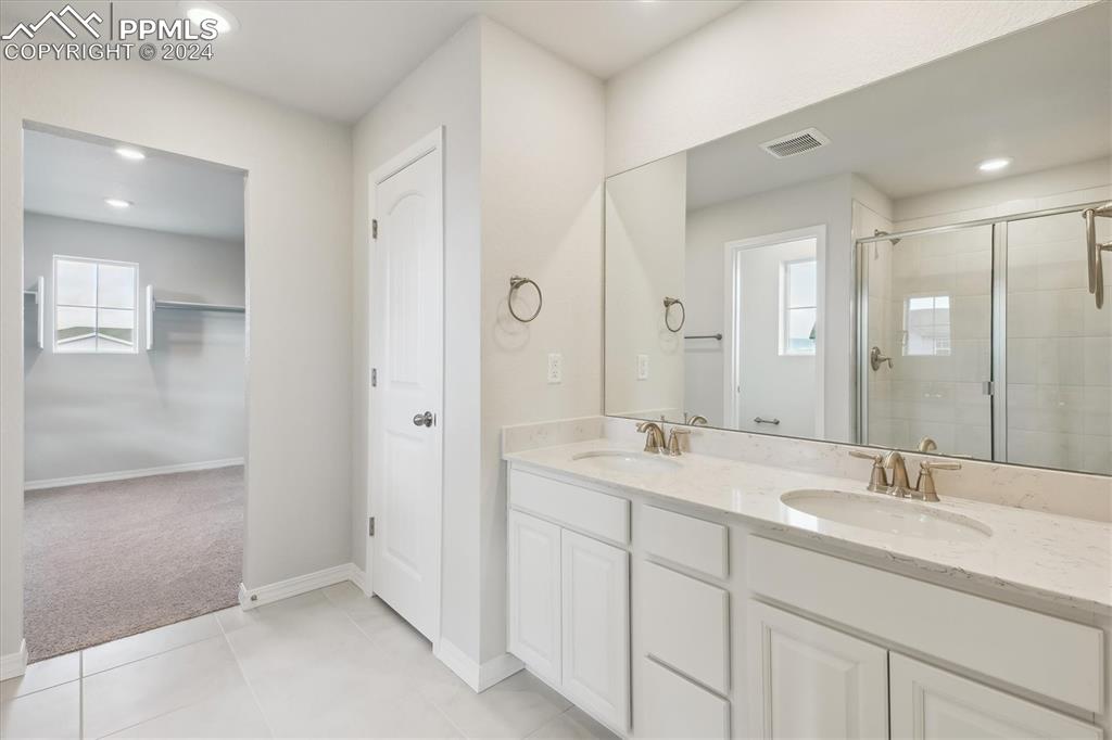 Image 18 of 23: Master Bathroom