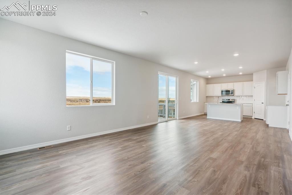 Image 3 of 23: Great Room