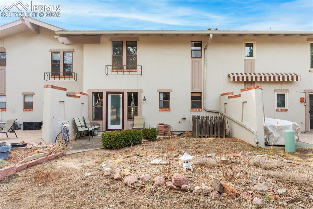 Image 27 of 32: Back of Structure