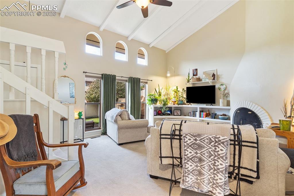 Image 7 of 32: Living Room