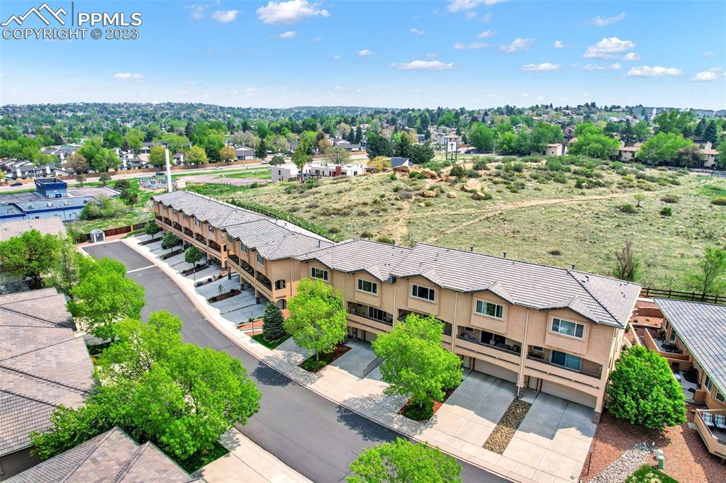 Listing 2338060, Image 4 of 29