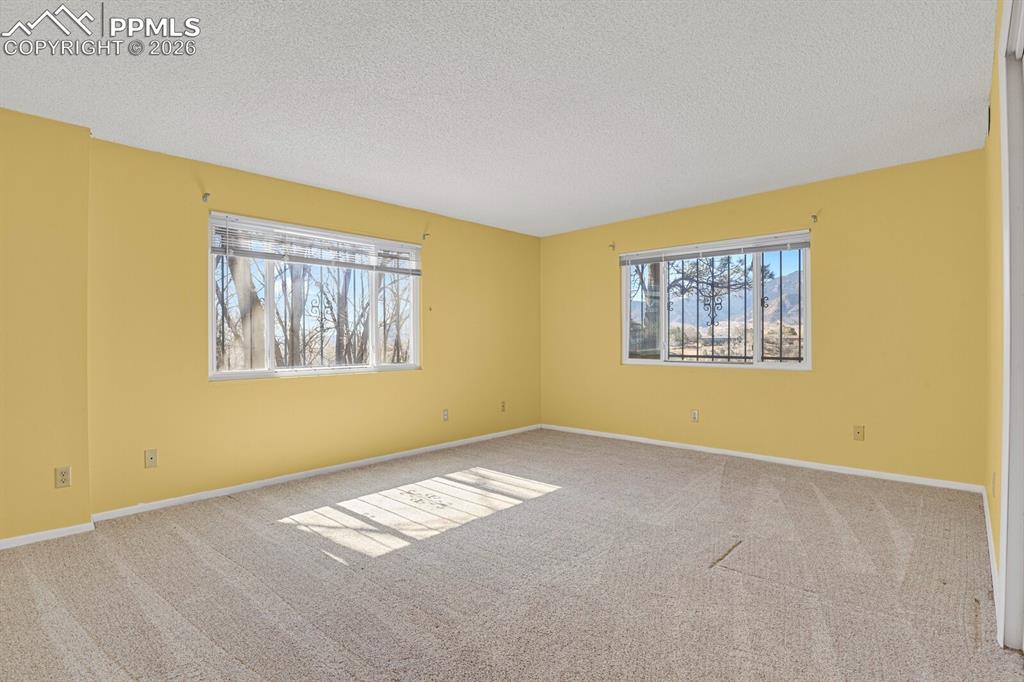 Image 35 of 49: Basement Bedroom
