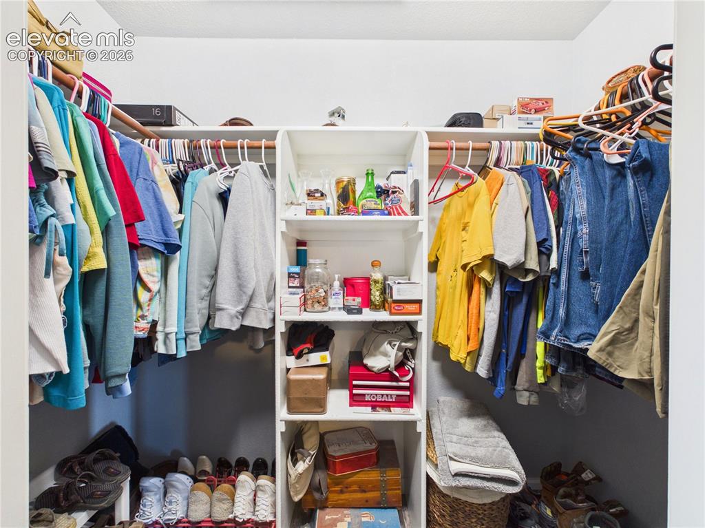 Image 20 of 37: Closet