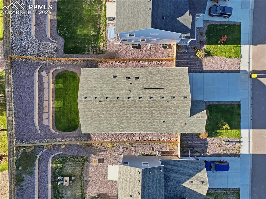 Image 34 of 34: Drone / aerial view