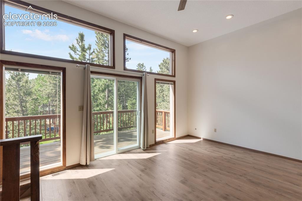 Image 20 of 44: Family Room