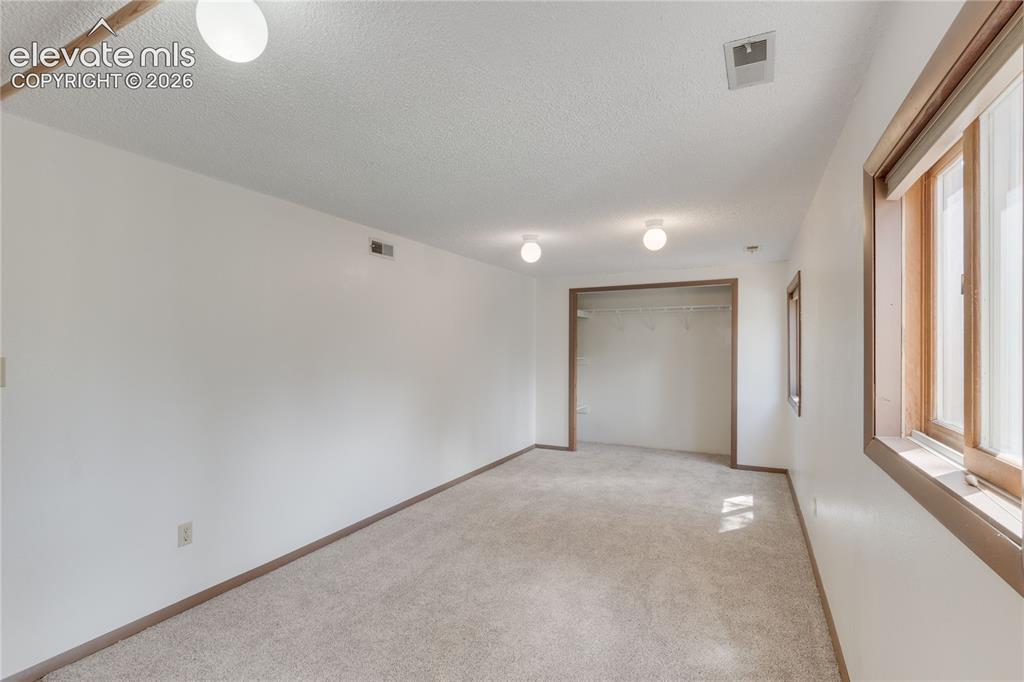 Image 31 of 44: Bonus Room