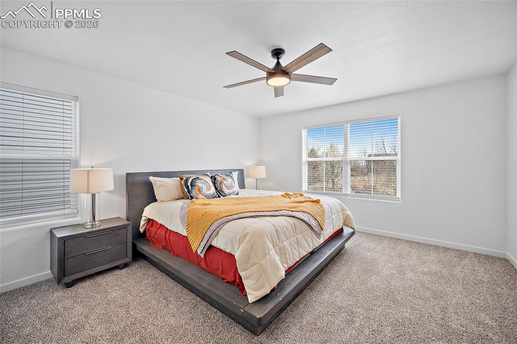 Image 26 of 40: Bedroom