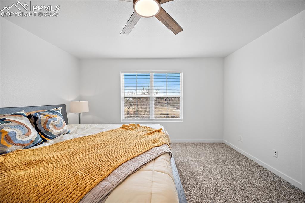 Image 27 of 40: Bedroom