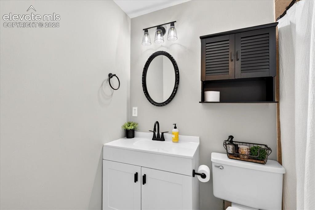 Image 8 of 31: Bathroom