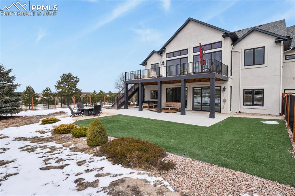 Image 41 of 50: Back of Structure