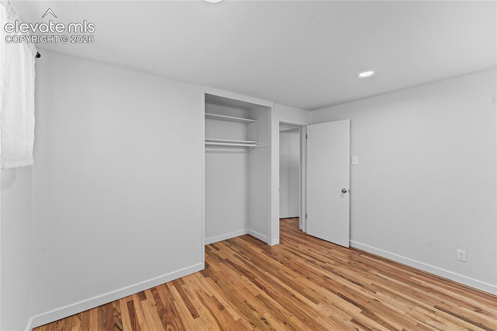 Image 17 of 40: Bedroom