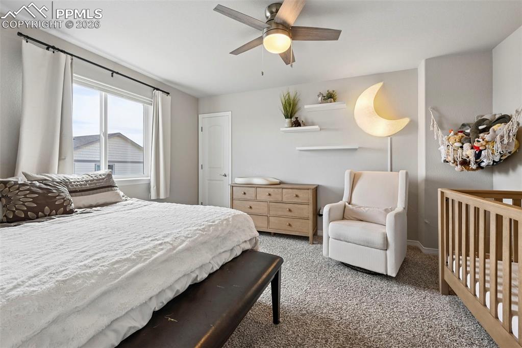 Image 26 of 31: Bedroom