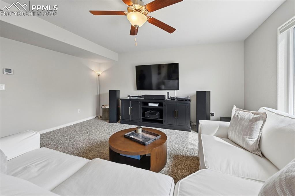 Image 6 of 31: Living Room