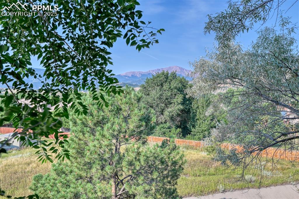 Image 25 of 27: View