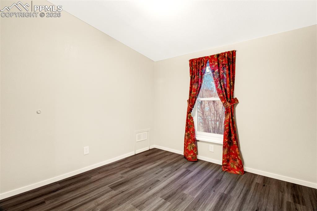 Image 14 of 26: 2nd bedroom