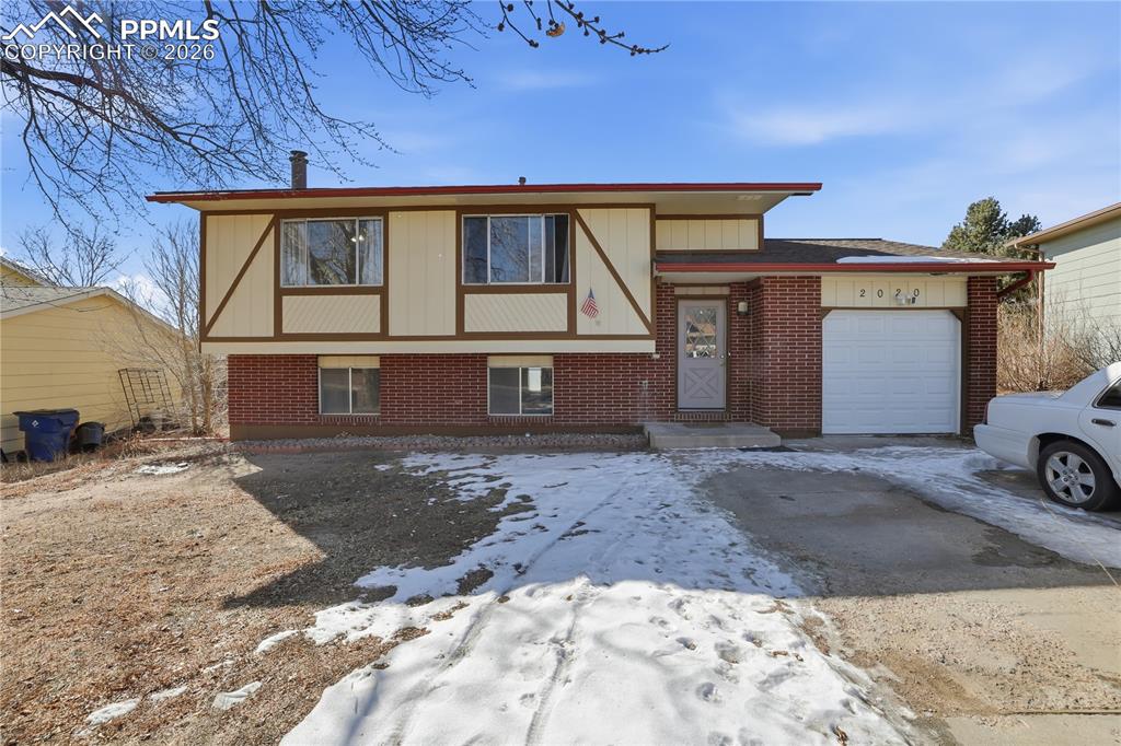 Image 1 of 26: Front of Structure